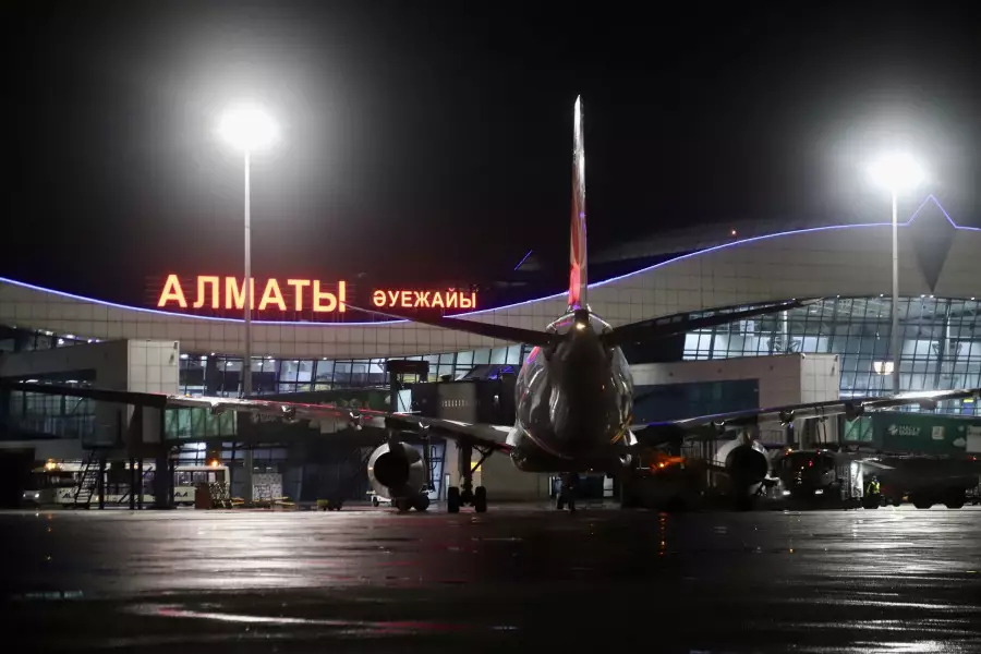 Алматы әуежайында шетел азаматынан тосын нәрсе табылды