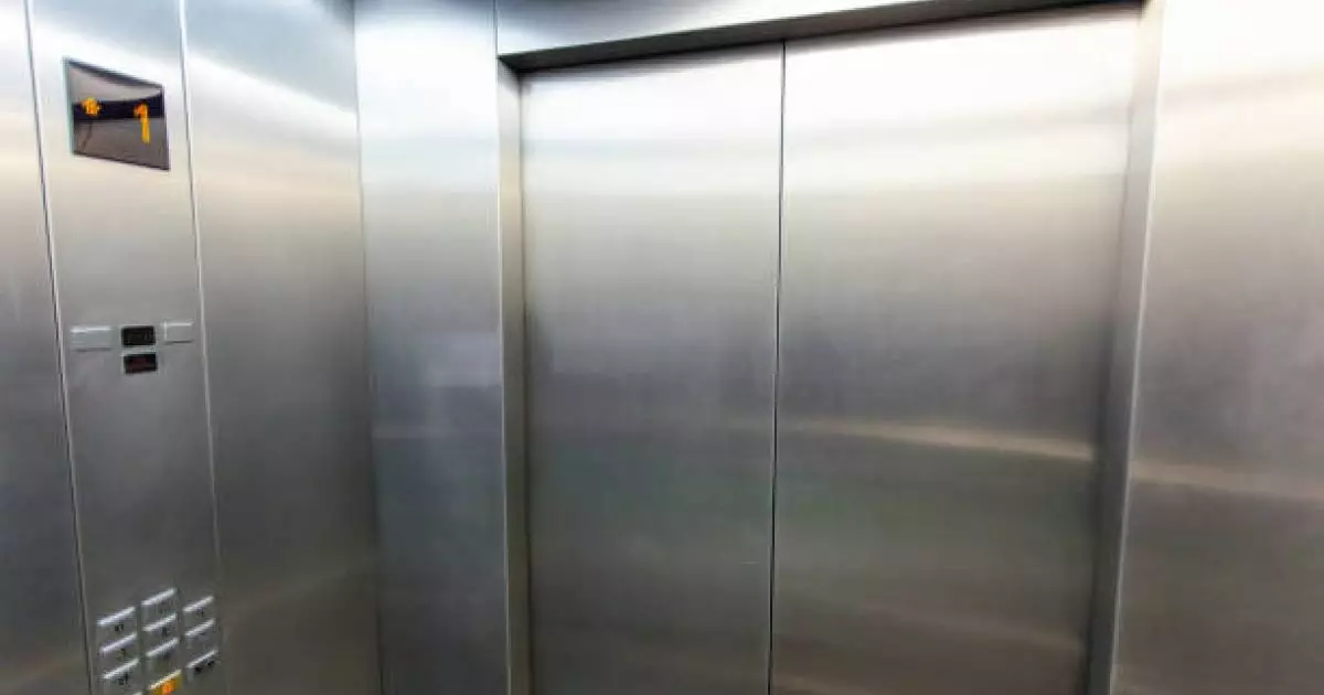  Лифтіде түкірген азаматқа айыппұл салынды 