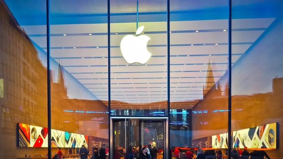 Apple 2011 жылдан бері алғаш рет Samsung-ты басып озды