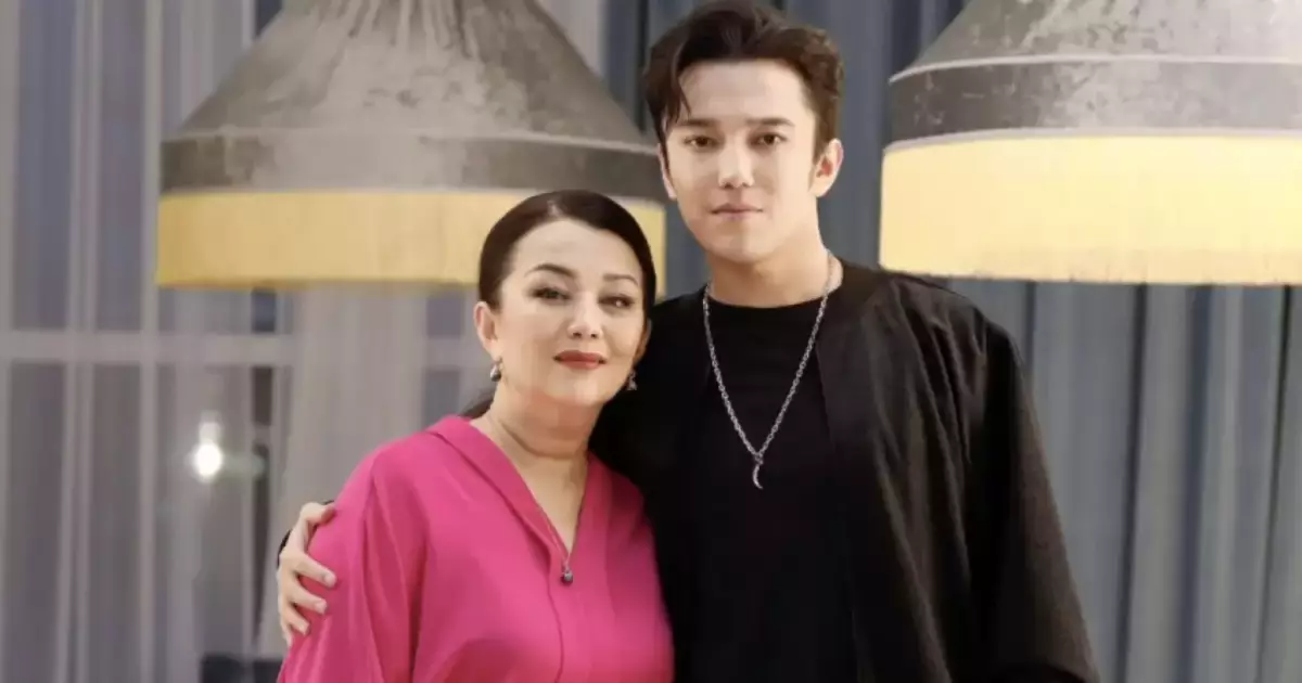 «Маңдайға жазылғаннан асып кете алмайсың»: Димаштың анасы келінге қатысты сөз қозғады (ВИДЕО)