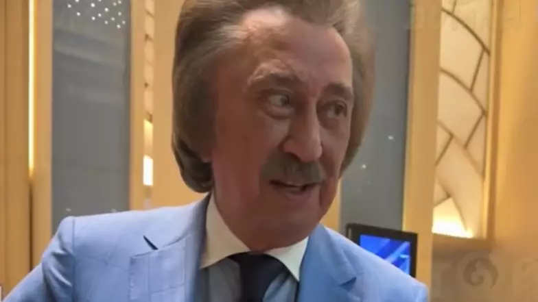 Атақты Фарух Закиров қазақ әншілеріне реніш білдірді