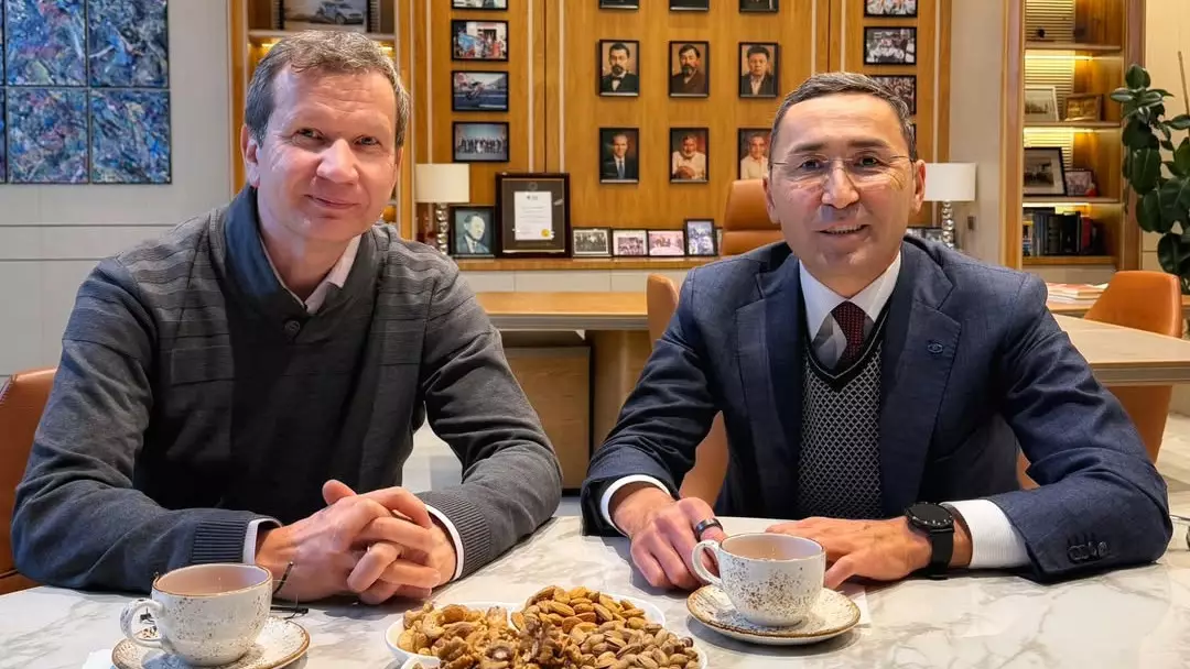 Әлемге танымал кардиохирург бір айда 20-дан астам қазақстандық балаға тегін ота жасады