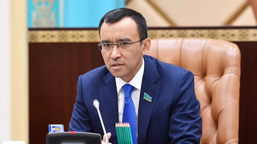 “Нет никакого противостояния“ – Ашимбаев о правительстве и Сенате