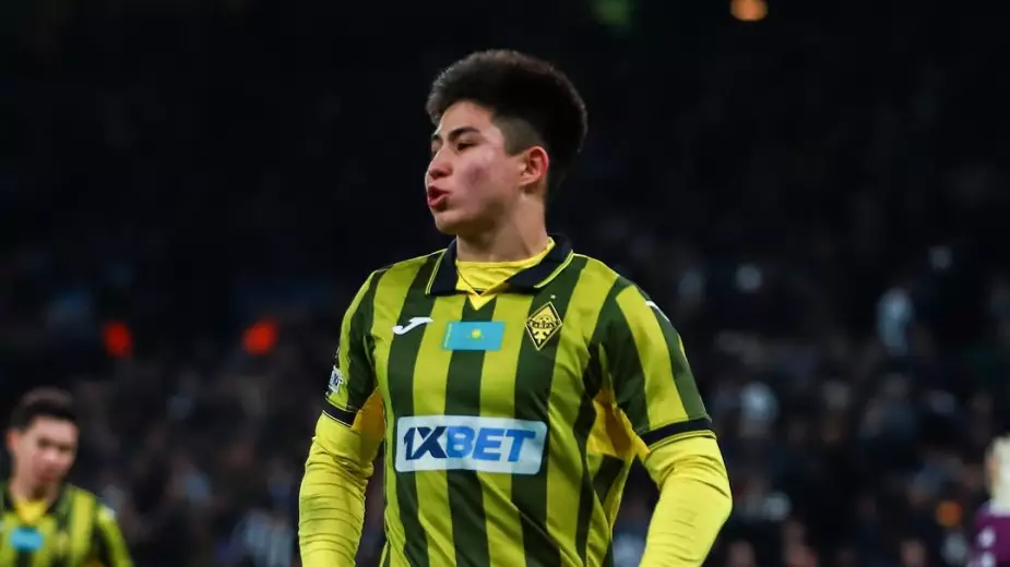 Дастан Сатпаев специально получил желтую в Лиге чемпионов. Зачем? 