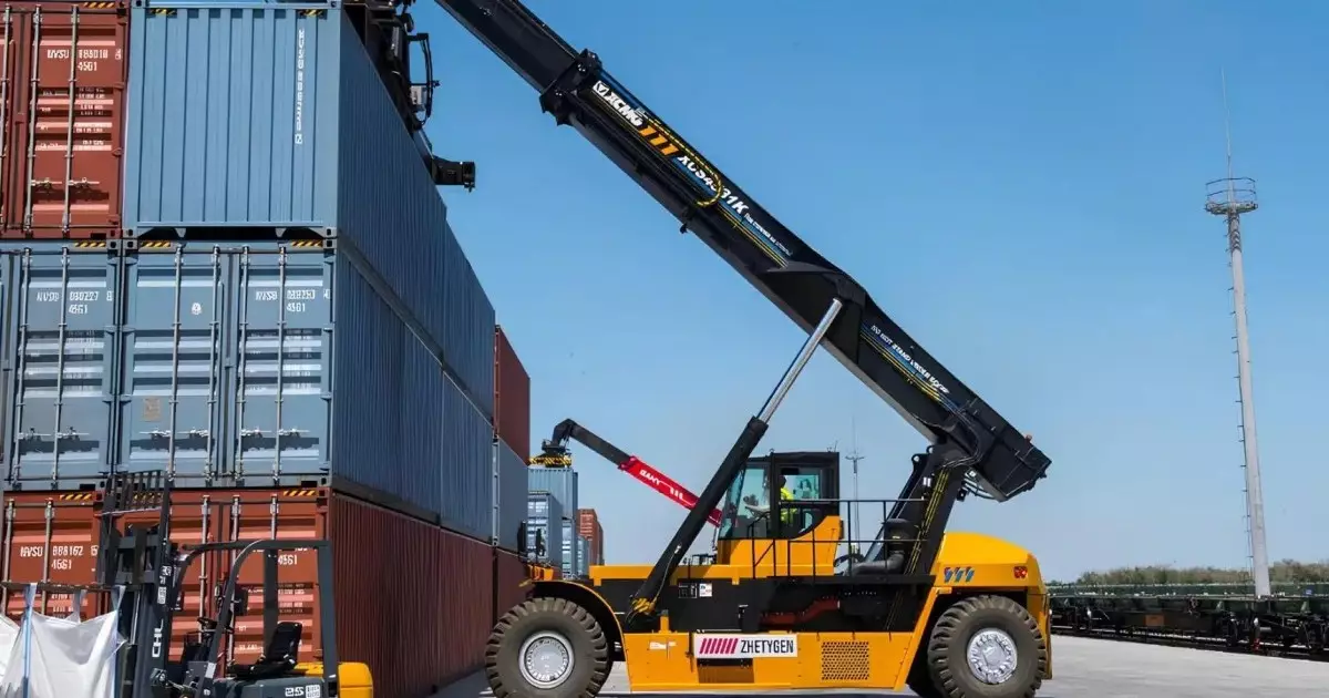  Миллионерлер Құлыбаев пен Тәтішев Алматы облысында құны 108 млрд теңгелік ірі логистикалық кешендерді іске қосады 