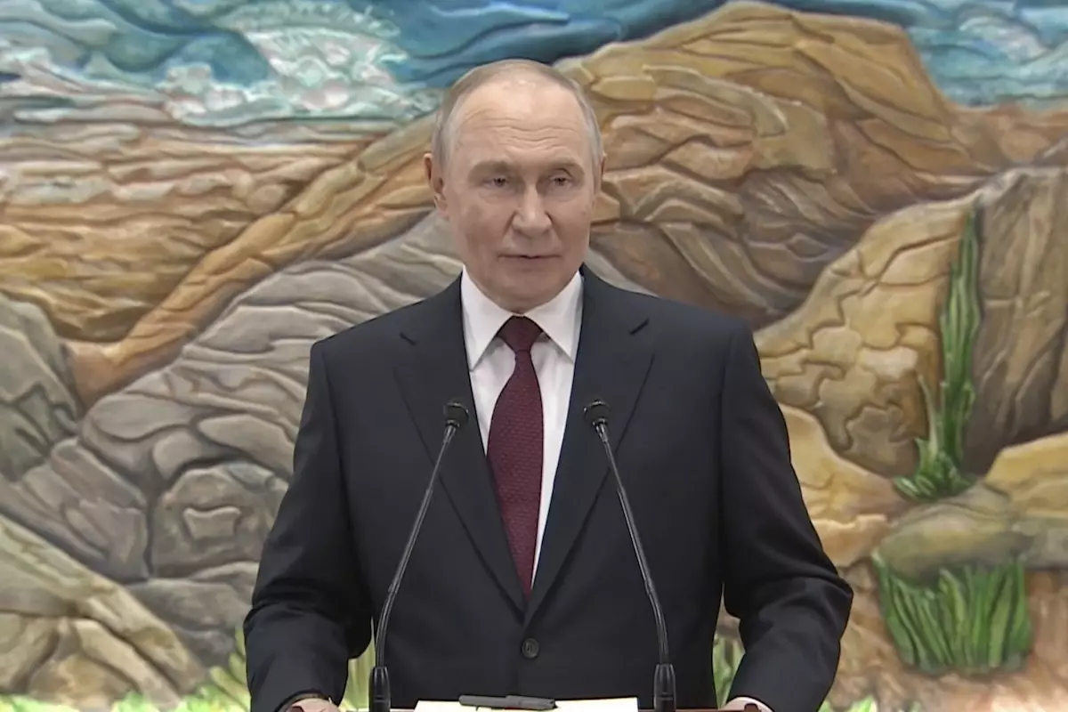 «Чёрный импорт»: Путин раскрыл причину пробок на границе с Казахстаном