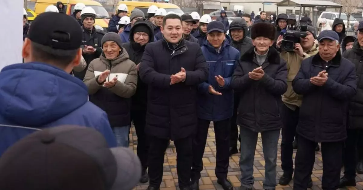   Тарихи сәт: Астанадағы «Кирпичный» тұрғын үй алабына газ берілді   