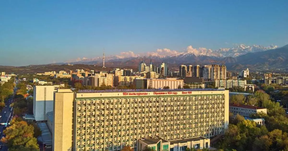  Қырғыз делегациясы Сәтбаев атындағы Қазақ ұлттық техникалық зерттеу университетін аралады 