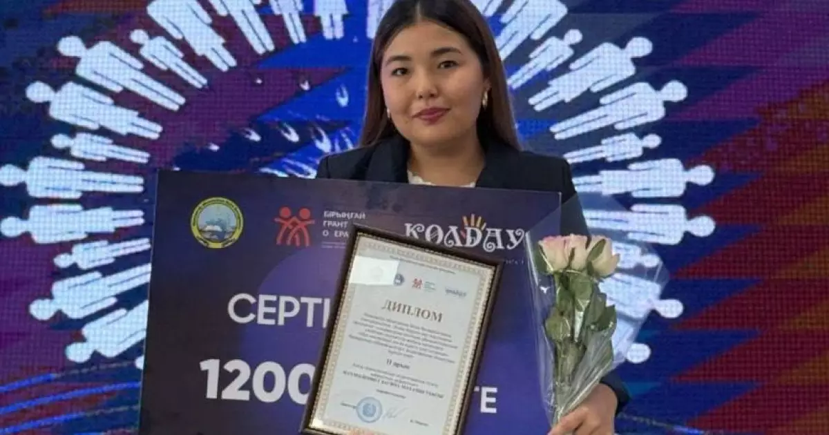  «Мен инклюзивті қоғам құруға үлес қосамын» көрме байқауының жеңімпаздары марапатталды 