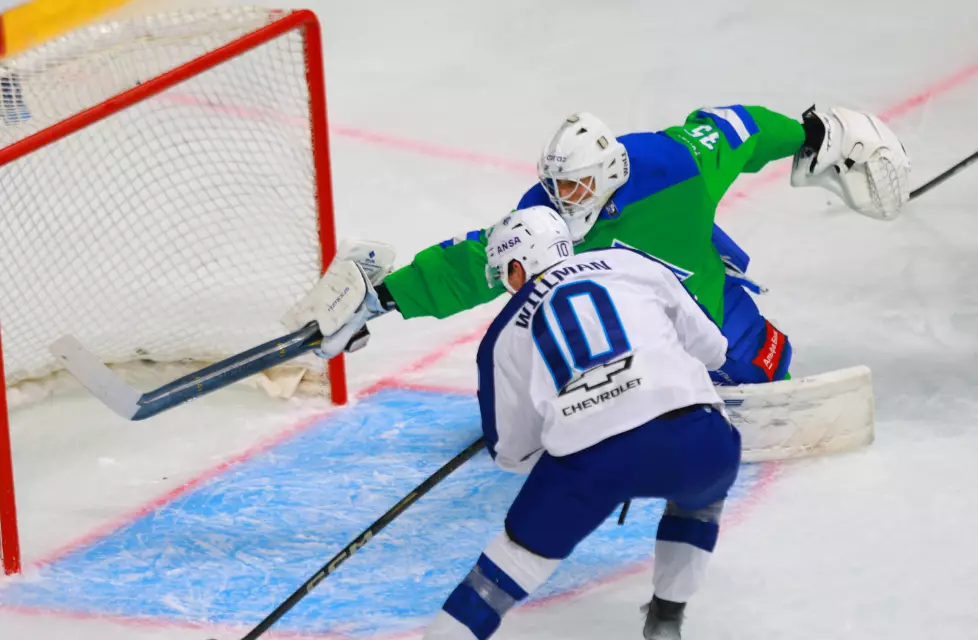 «Барыс» уступил в важной игре КХЛ, ведя по ходу матча