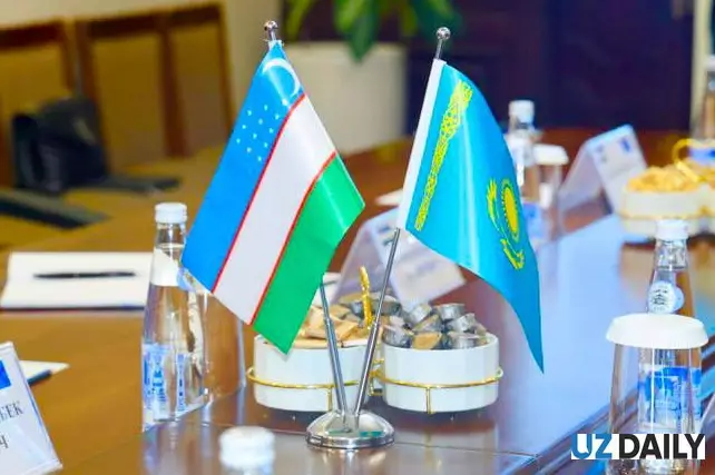 Казахстан и Узбекистан запускают новые авиамаршруты и совместные туры по Шелковому пути.