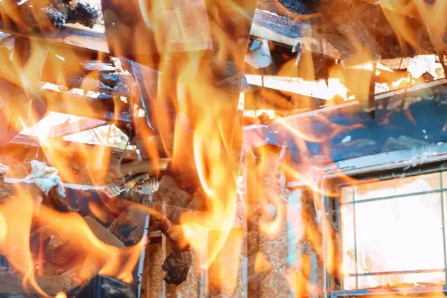 Алапат өрттен 83 адам тірідей жанып кетті