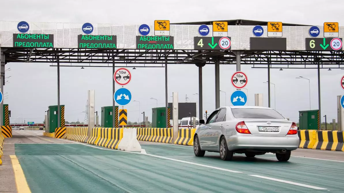 2025 жылы ақылы жолдардан қанша табыс түсті?