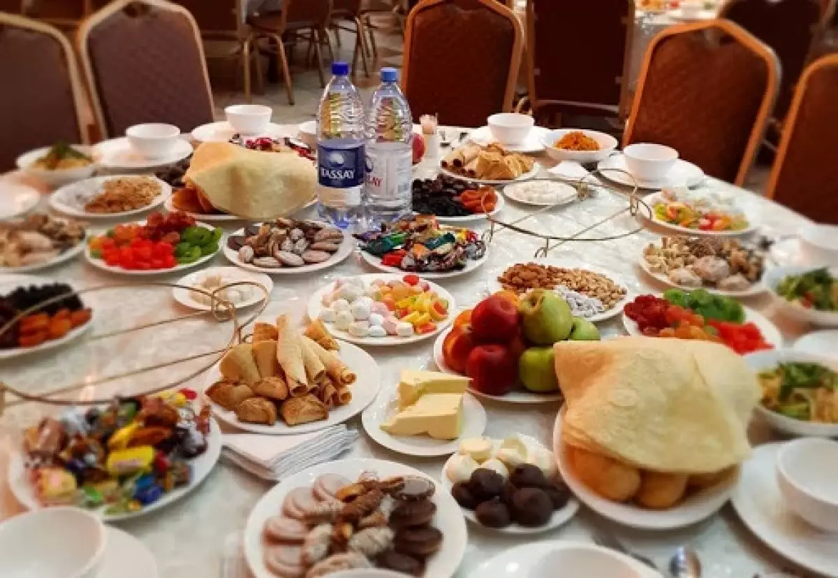 Енді жаназада артық салат, торт, бәліш, жеміс-жидек қоюға рұқсат жоқ