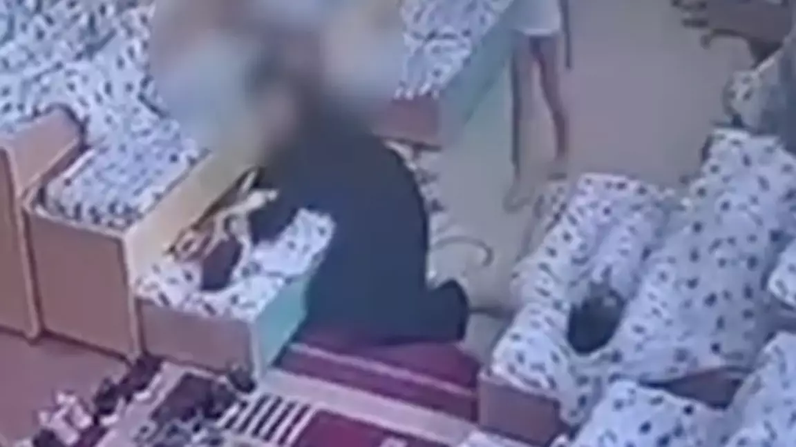 Жағаұстатар жайт: Семейде тәрбиеші баланы тұншықтырды деген күдікке ілінді