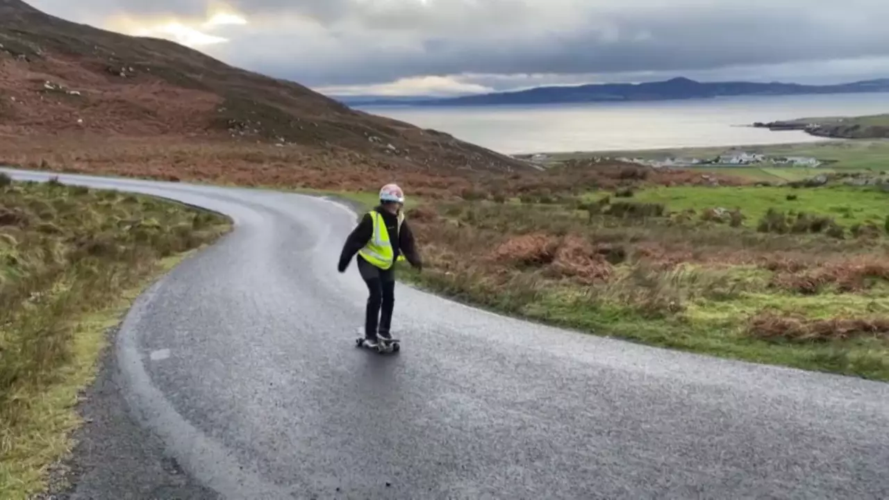 Ирландия тұрғыны 2800 шақырымды скейтбордпен жүріп өтті