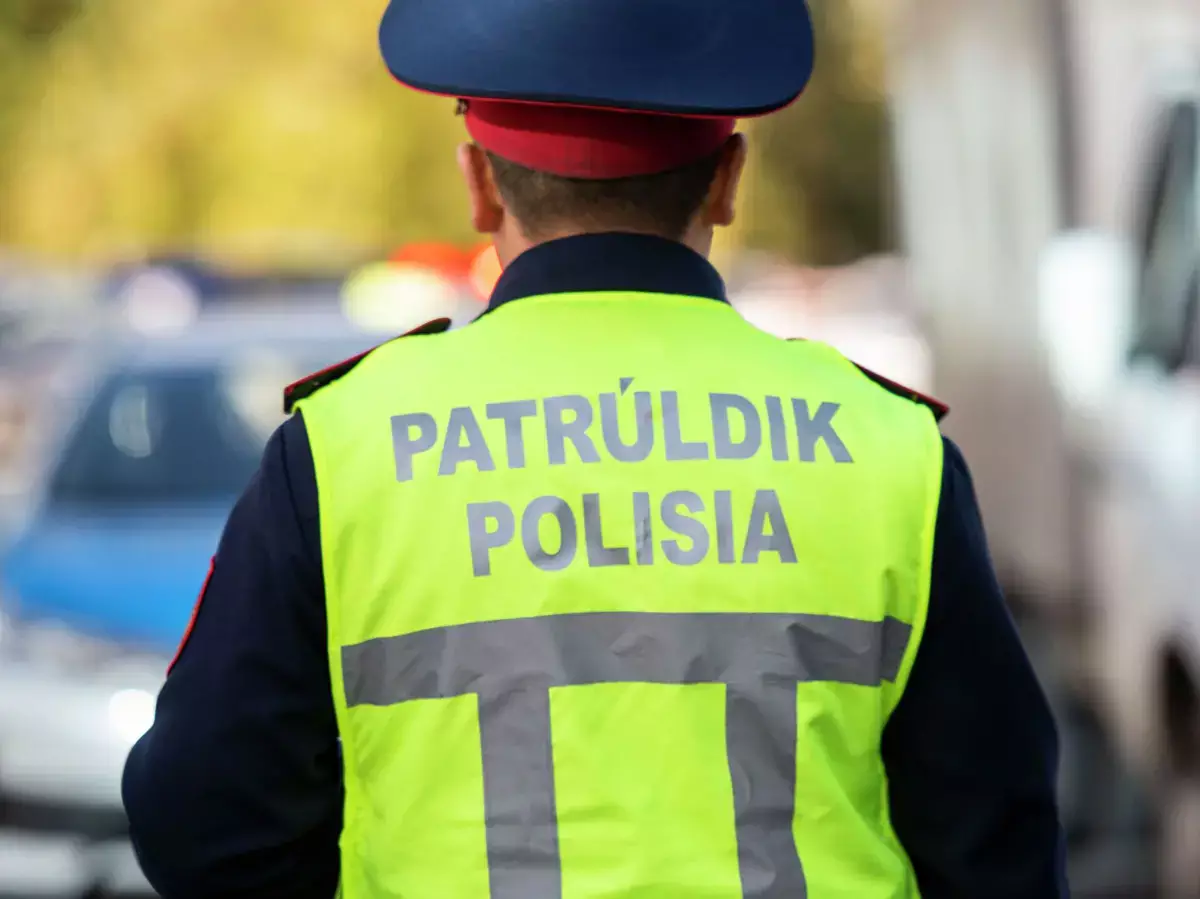 Штраф без объяснений: инспектор обязан назвать причину, а водитель вправе вызвать прокурора - новости на Lada.kz 28.11.2025