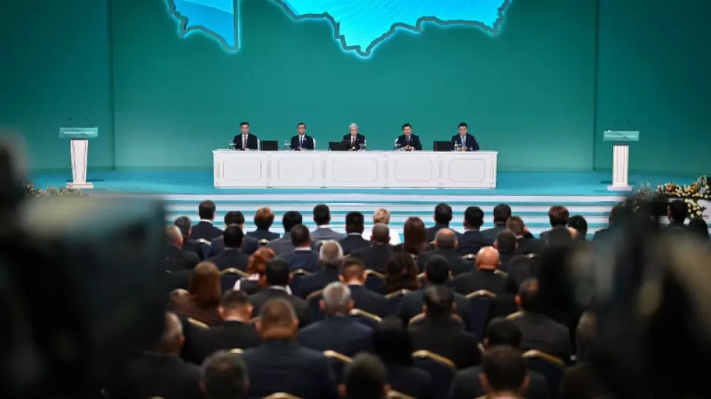 Люди жалуются на дороги, дворы и детские площадки, а акиматы часто это игнорируют – Токаев