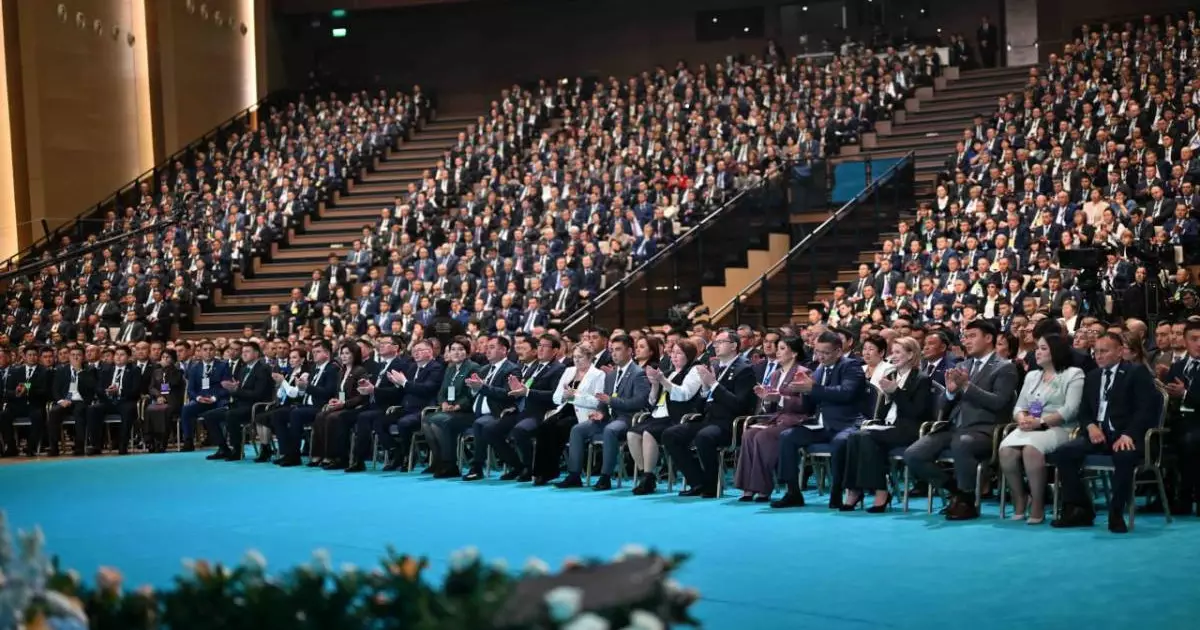  Қасым-Жомарт Тоқаев: Тұрғындарды ортақ іске жұмылдырып, алға бастай білетін әкімді нағыз әкім деуге болады 