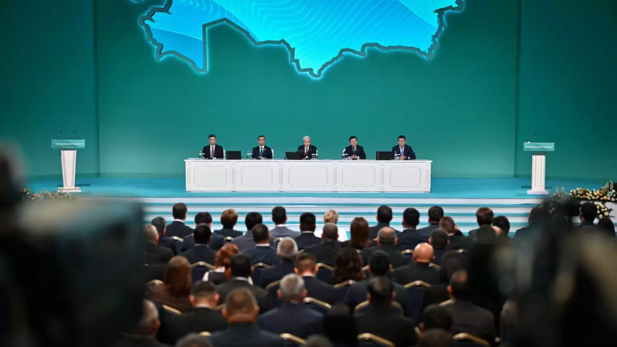 Тоқаев: Әкім – ең алдымен, халықпен тікелей жұмыс істейтін мемлекеттік қызметші