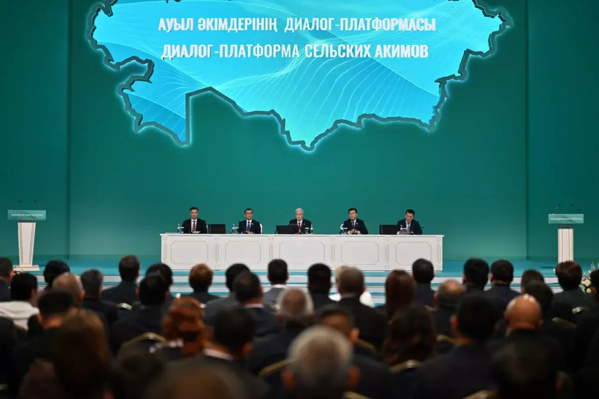 «Цифровой Казахстан невозможно построить без сел и сельских округов» - Президент