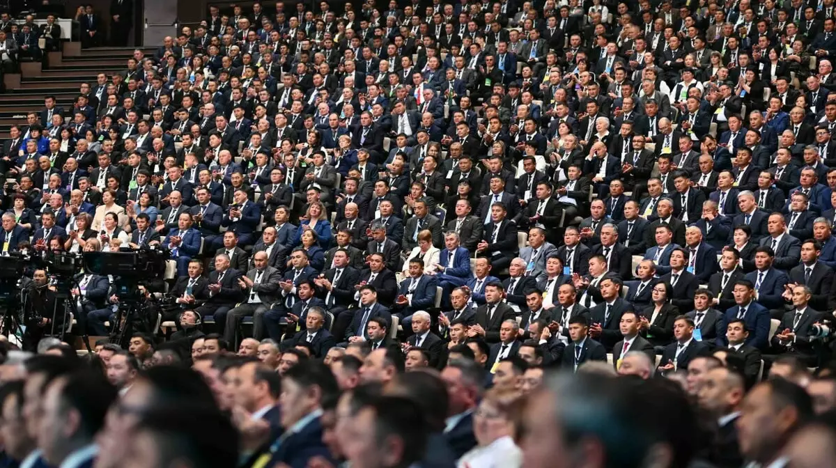 Выборы акимов укрепляют села и власть в Казахстане