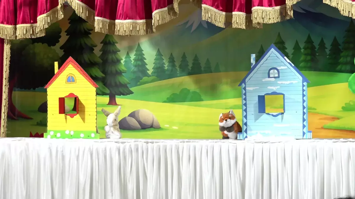 Сиқырлы саусақтар: Алматыдағы білім ордаларының бірінде қуыршақ театры ашылды