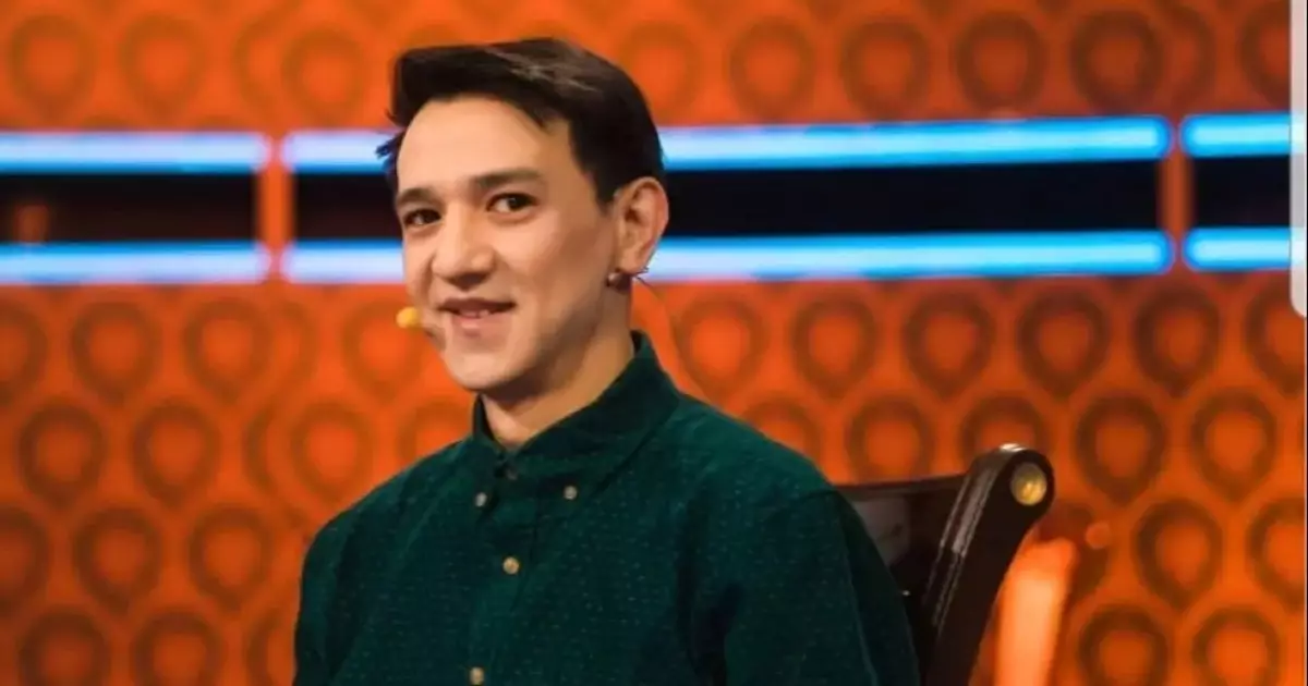  «Жараспайды екен» – Интимді ән орындаған Ерболат Құдайберген күлкіге қалды 