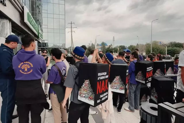 Астаналық белсенділер NAK компаниясының заңсыз қоқыс алаңын жоюға қол жеткізді