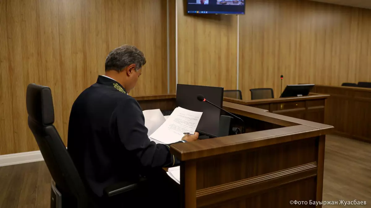 "Регламенттеріңізге түкірдім!" – Әйел қоғамдық тыңдауда айтқан сөзі үшін айыппұл төлейді