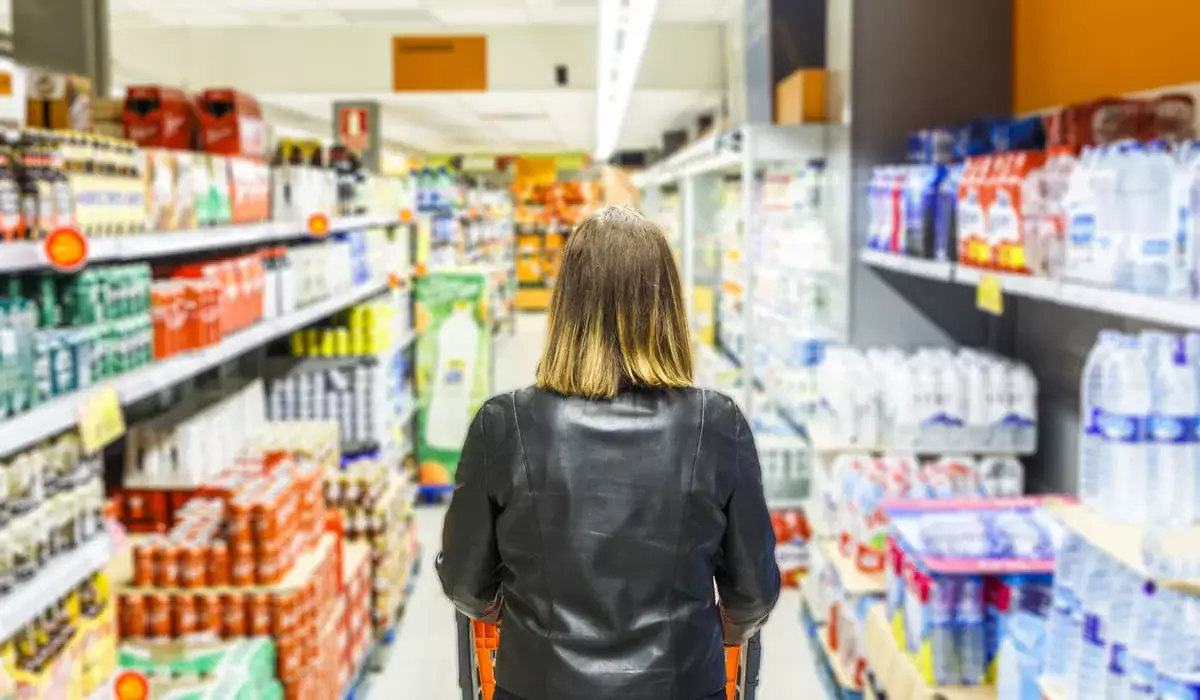 Цены на полке и на кассе не совпали: предпринимателя наказали в ВКО