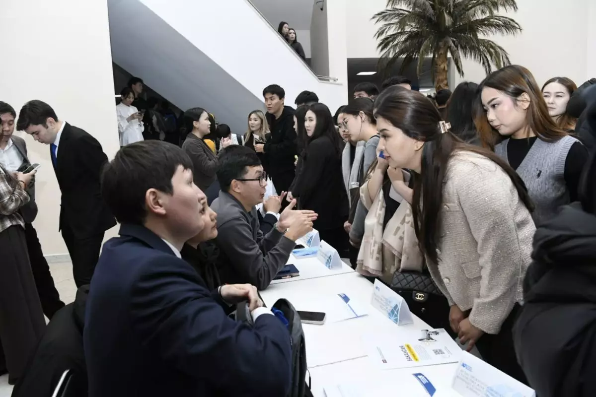 Елордалық жастар үшін бос жұмыс орындарының жәрмеңкесі өтті