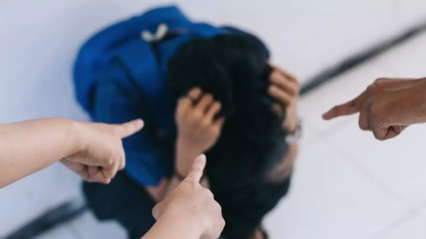 «Унитазға ұрып, қыздың басын жарған…» - Жекеменшік мектептегі сұмдық жағдай туралы тың ақпарат белгілі болды (ФОТО)