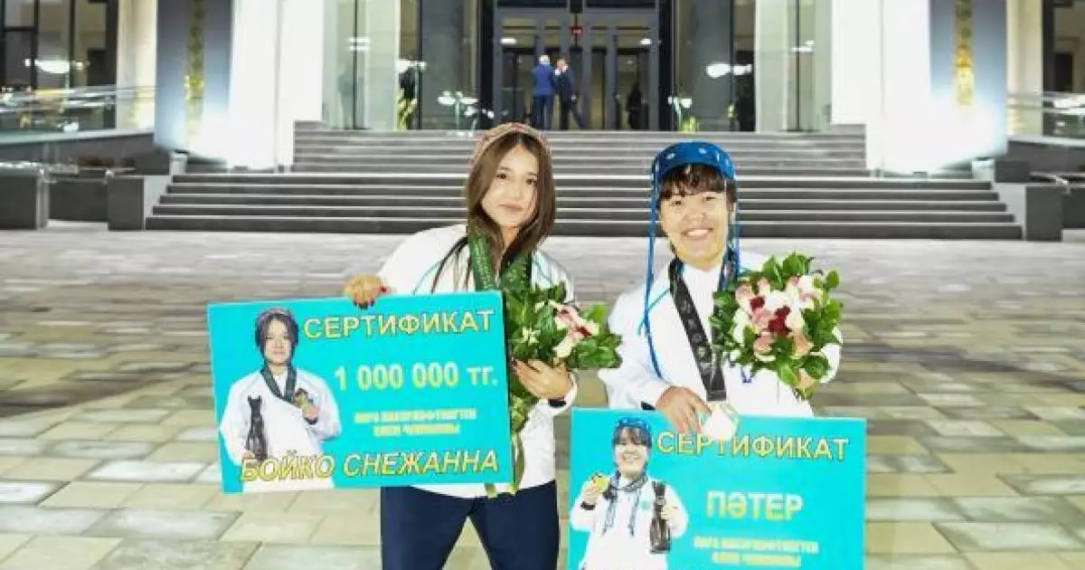  Қызылорда облысының әкімі парапауэрлифтингтен әлем чемпиондарына сыйақы мен пәтер табыстады 