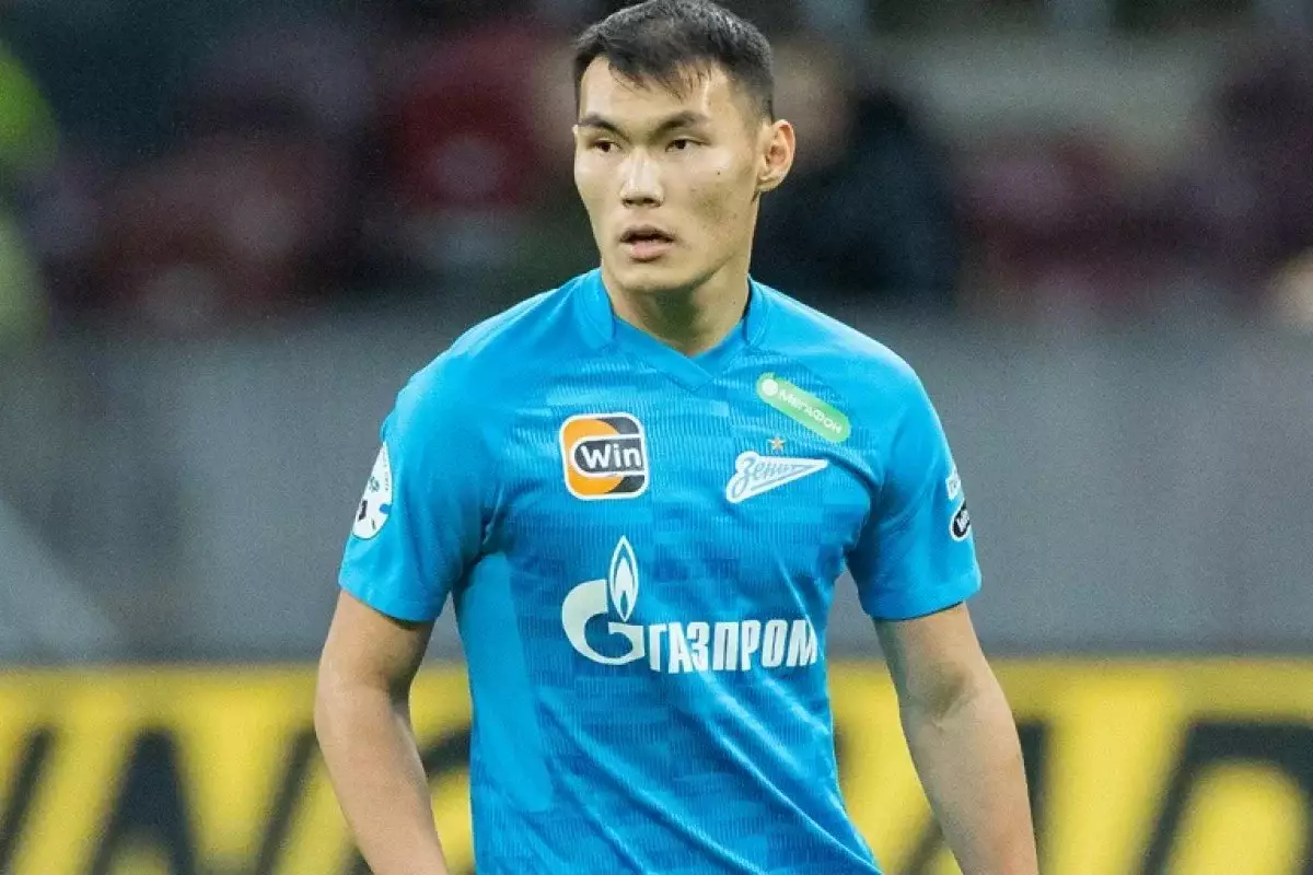 Нұралы Әліп осыдан бес күн бұрын өмірден өткен Никита Симонянға құрмет көрсетті