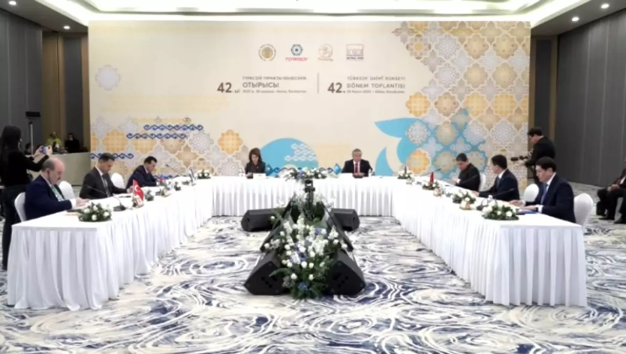 Состоялось 42-е заседание министров культуры стран ТЮРКСОЙ