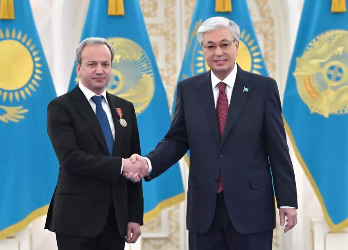 Токаев наградил Аркадия Дворковича орденом “Достық”