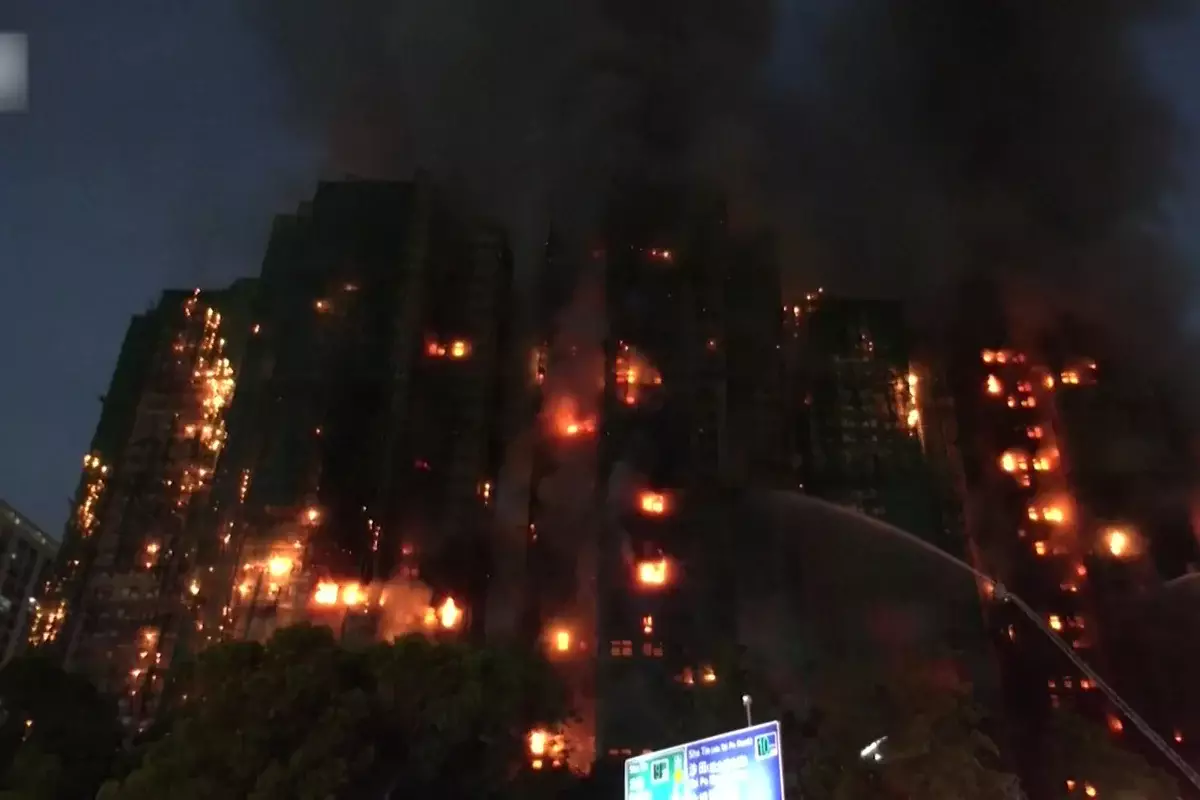 Многочисленные жертвы: пропавших без вести, во время пожара в Гонконге, больше искать не будут