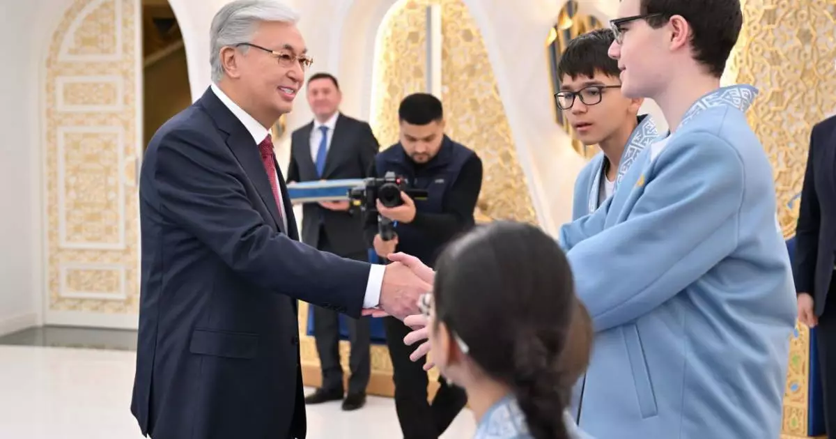  Жас шахматшылар Мемлекет басшысымен кездесті 