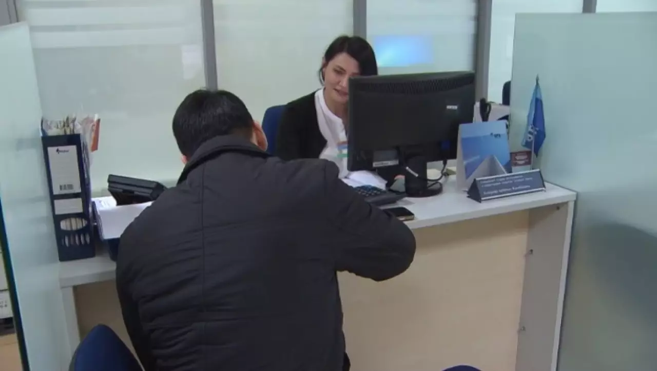 Какие данные передадут банки налоговикам