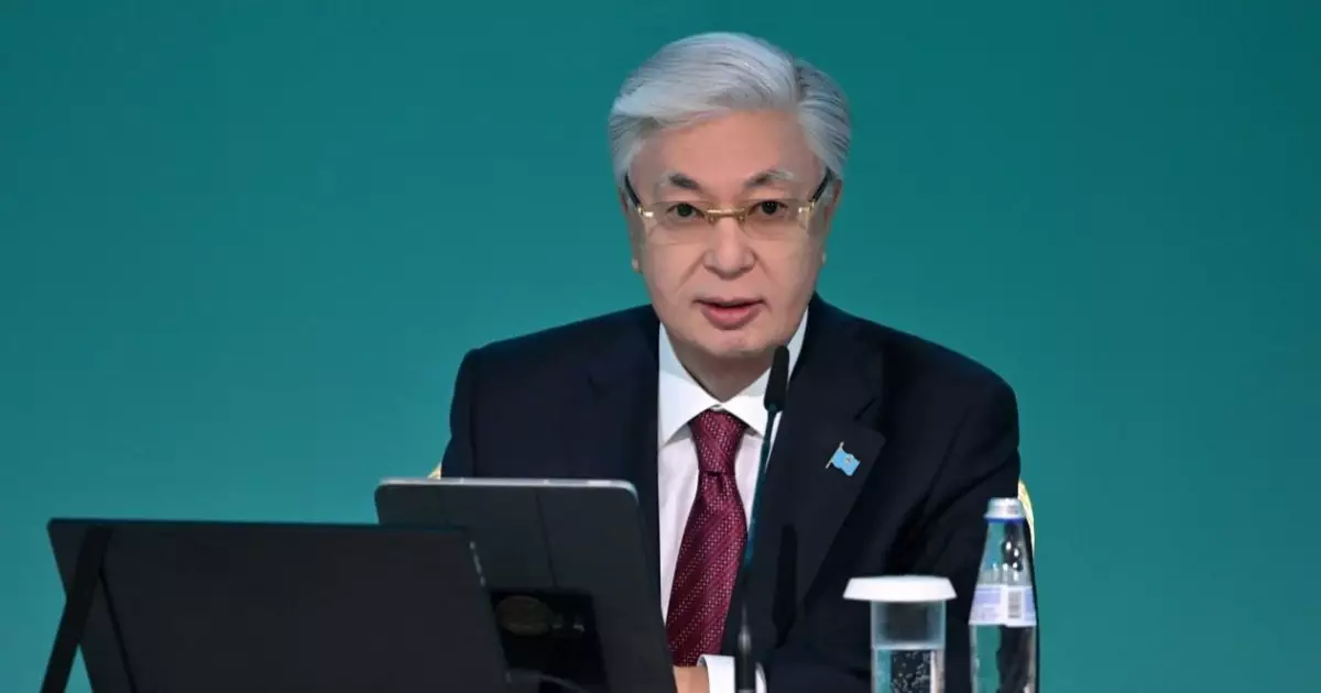  Тоқаев: Халық жол, аула және балалар алаңдарына қатысты шағым айтады, бірақ әкімдер елемейді 