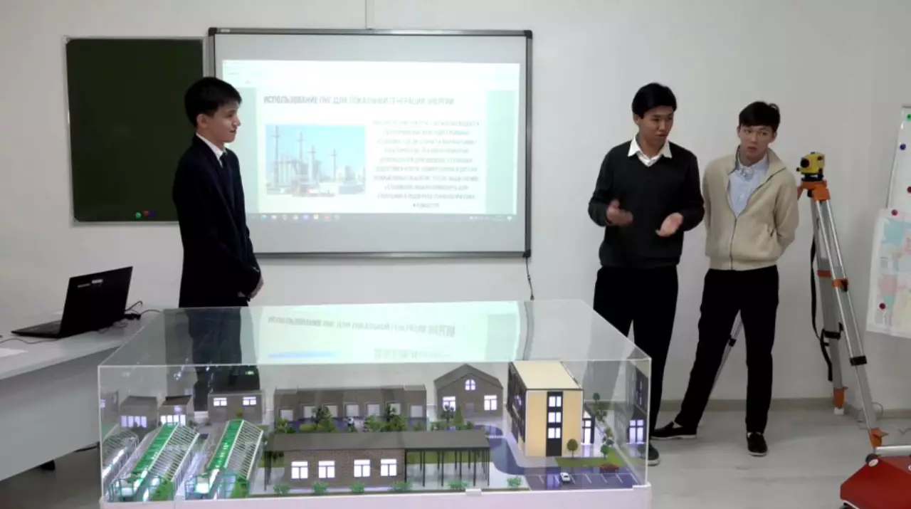 Студенческие инновационные проекты представили в Атырау