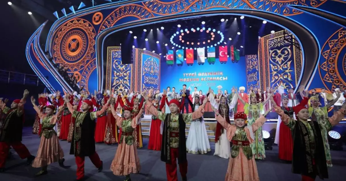   «Ақтау – Түркі әлемінің 2025 жылғы мәдени астанасы» жылының жабылуына арналған салтанатты концертке 1500-ден астам адам қатысты   