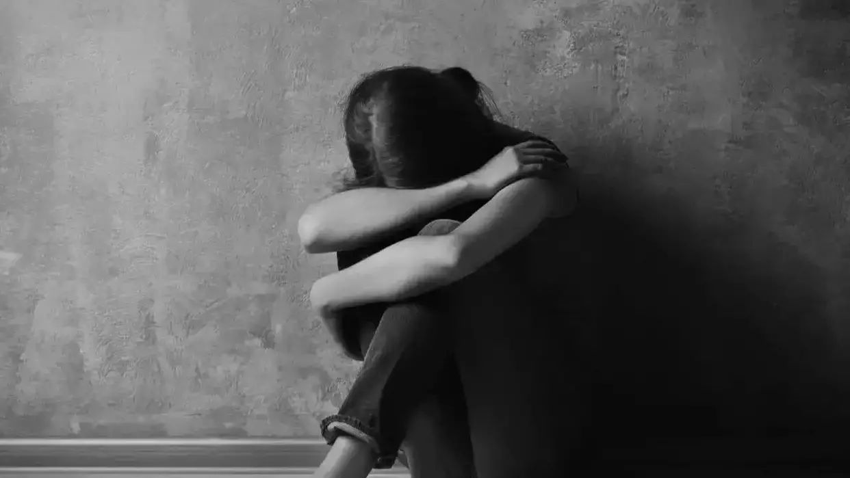 "Үйіне басын жарып алып барған". Атыраудағы жекеменшік мектептердің бірінде жантүршігерлік оқиға болды