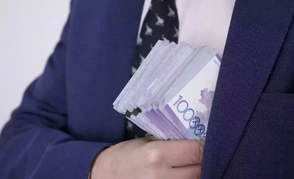 Түркістан облысында шенеунік 191 млн теңге жымқырды деген күдікке ілінді