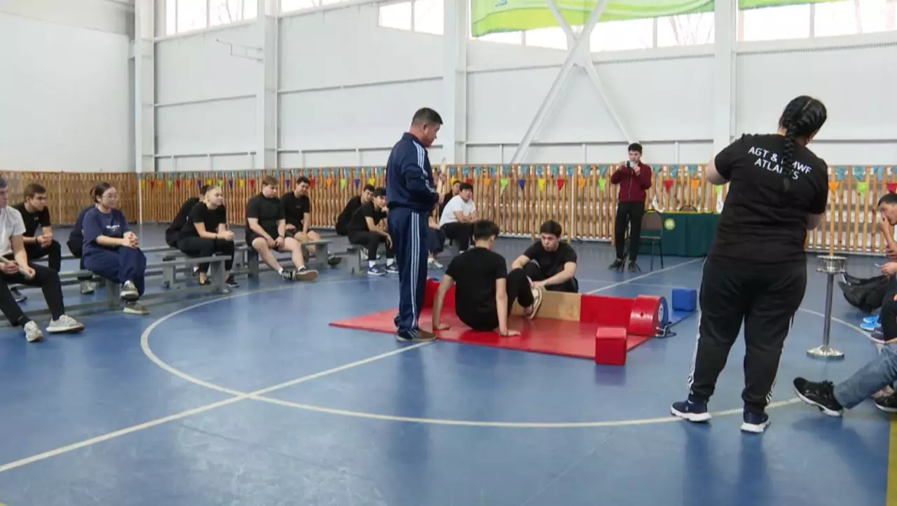 Елімізде таяқ тарту ойыны дамып келеді