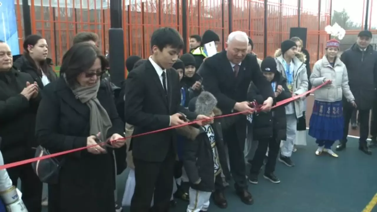 Во всех школах Темиртау установили новые спортплощадки