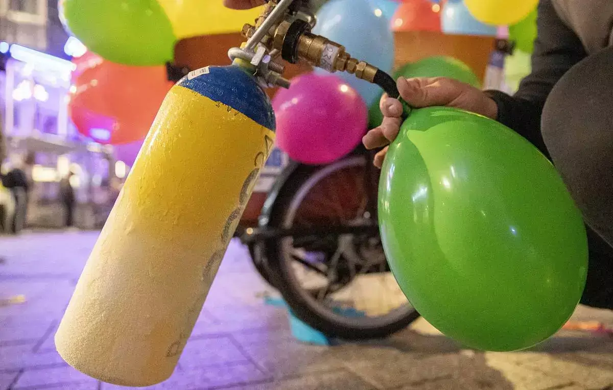 Подростки и «карбик»: в Актау родителей и педагогов призвали к бдительности - новости на Lada.kz 29.11.2025