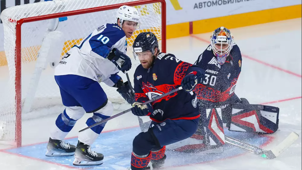 Семью шайбами завершился матч “Барыса“ против лидера КХЛ