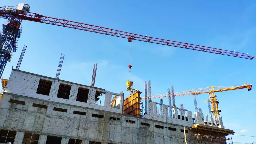 Жители Атырауской области жалуются на затянувшееся строительство школ